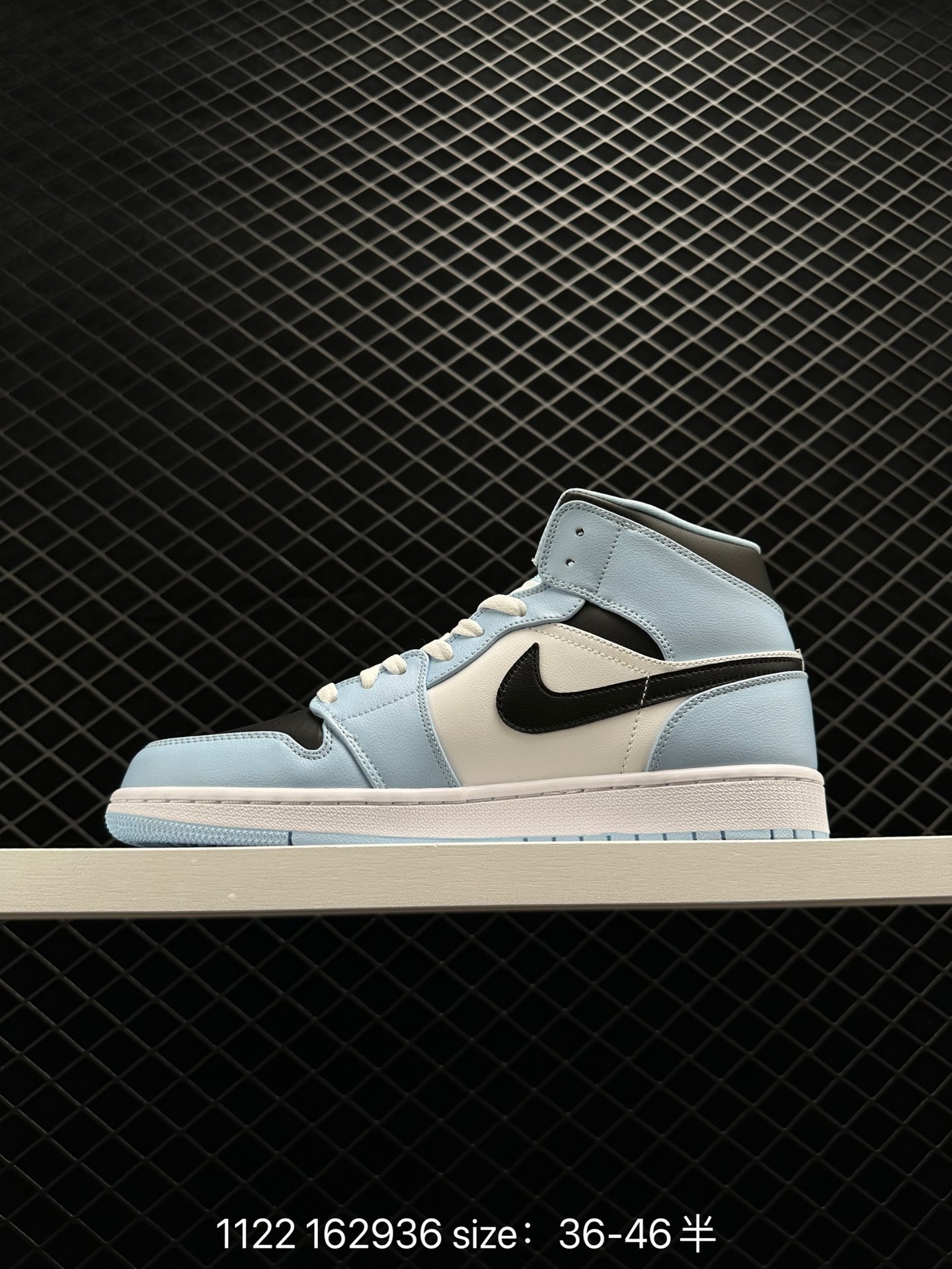 Air Jordan 1 Mid“Light Smoke Grey”